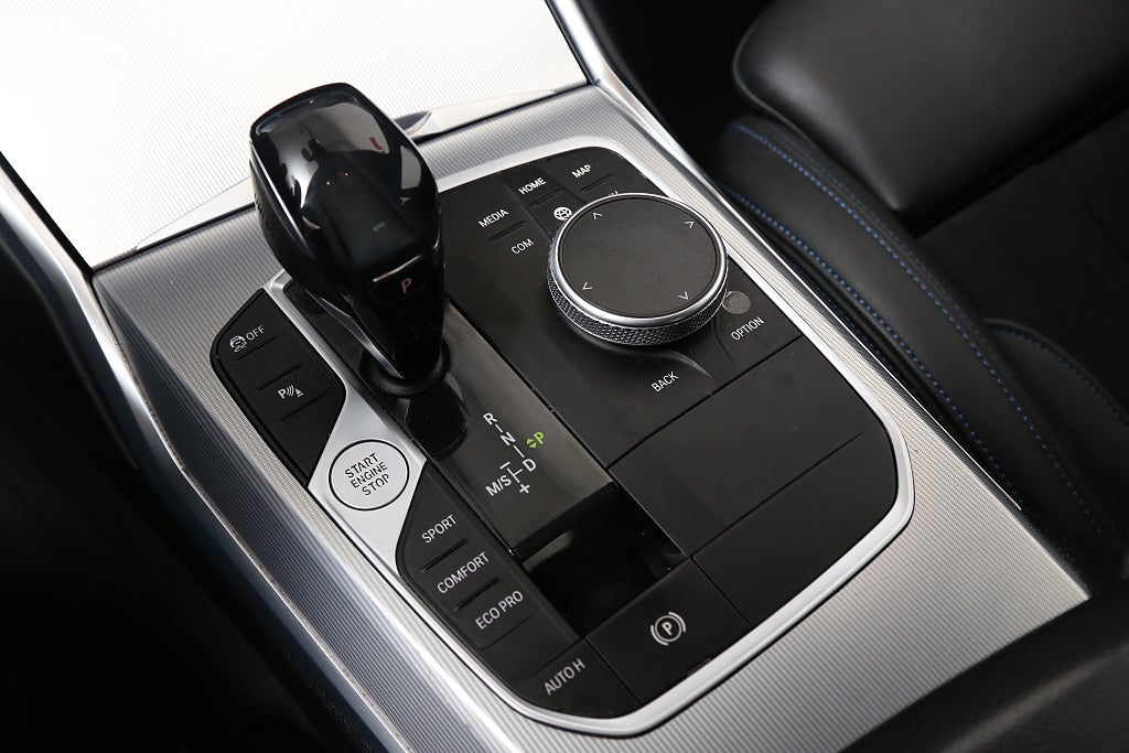 BMW 320d xDrive 190hk M Sport Sedan MHEV Cockpit P-Värmare Drag 2021