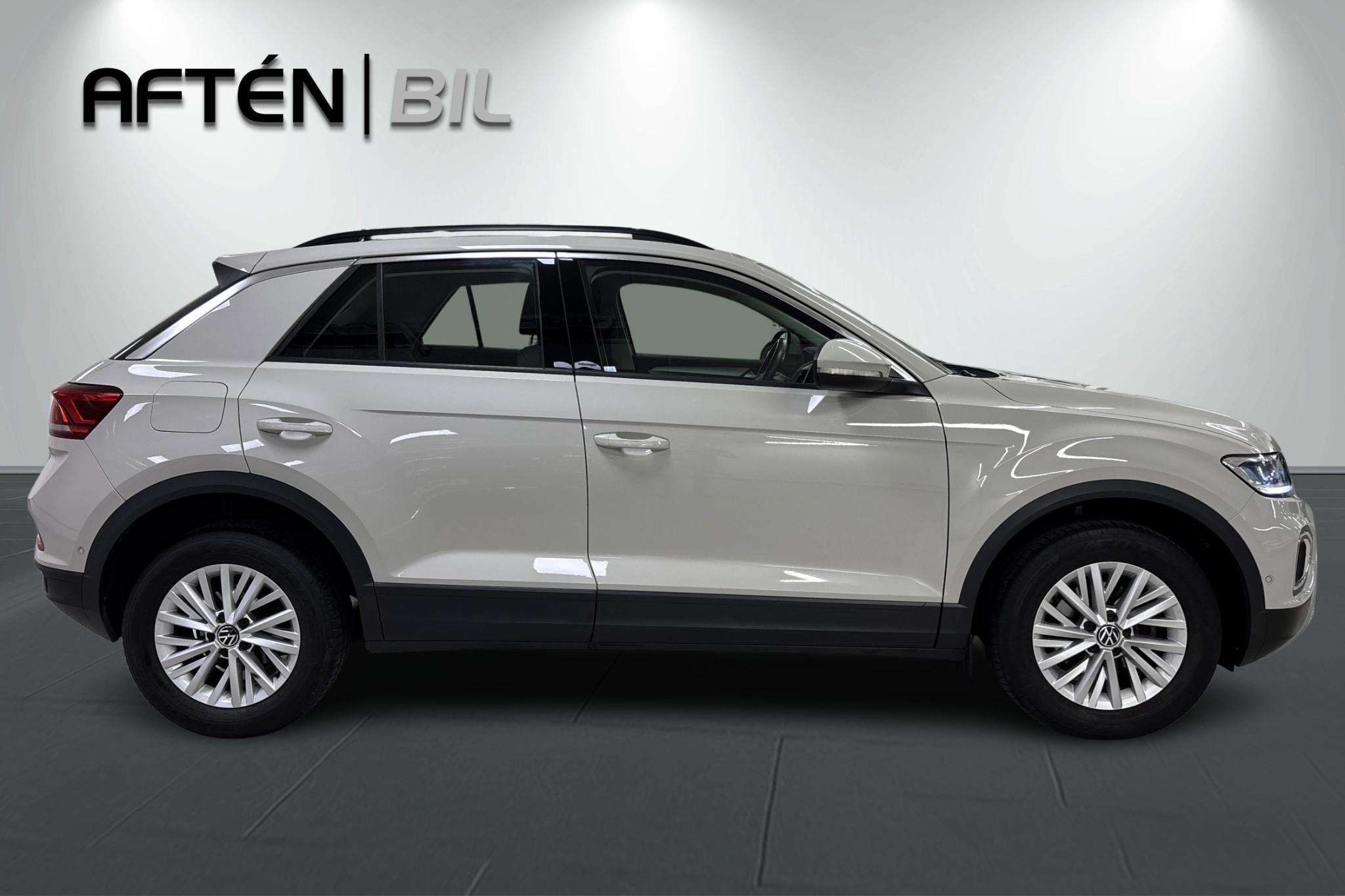 Volkswagen T-Roc 1.0 TSI 2023, bild 6/10