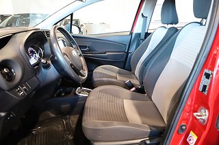 Halvkombi Toyota Yaris 9 av 20