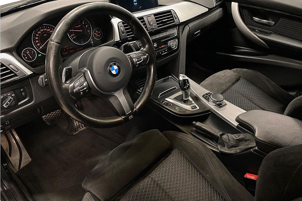 BMW 330e M-Sport, Teknikpkt, Navi, 2 brukare