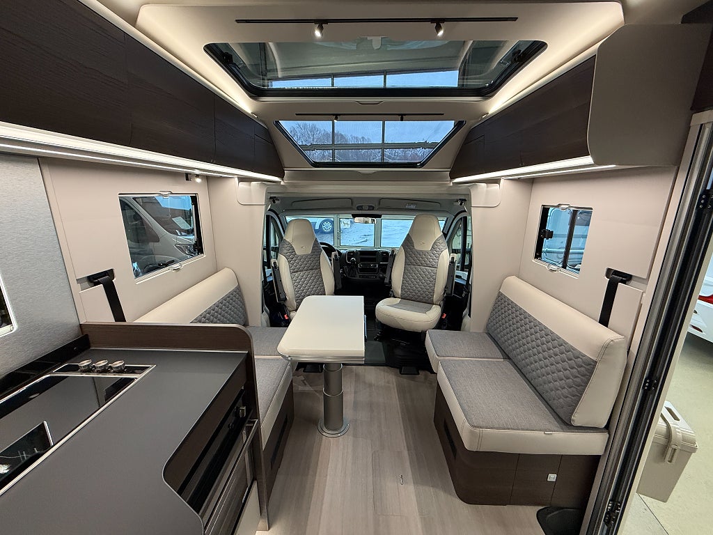 Adria Coral Supreme 670 DC *Queenbed*Automat*