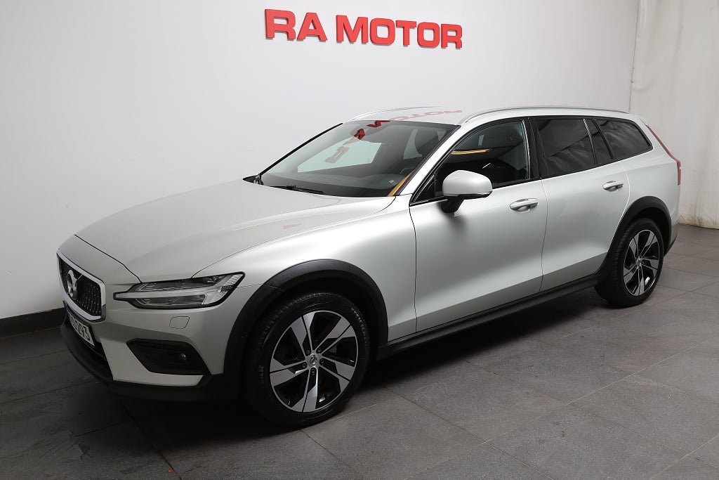 Volvo V60 Cross Country D4 190hk Adv SE ll AWD Navi Kamera Värmare Dra 2019