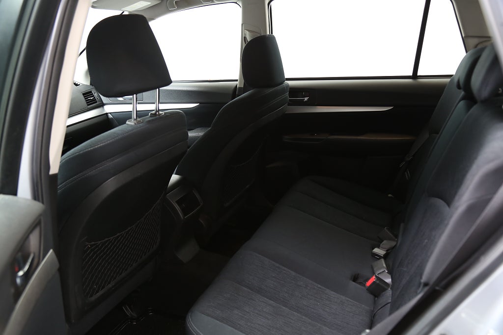 Subaru Legacy 2,5i 173hk Business AWD Kombi Motorv Drag 2013