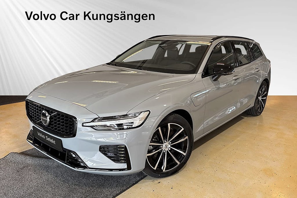 Volvo V60 T6 Plus Dark Nordic Edition Harman/Kardon 360-k...