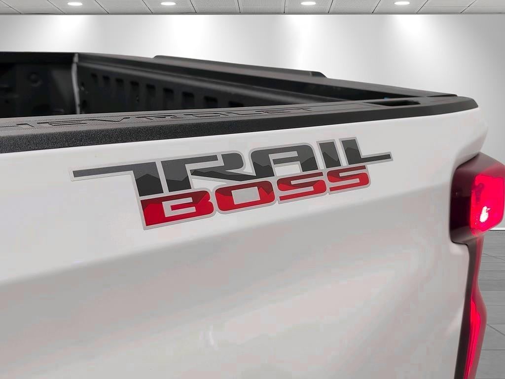 Chevrolet Silverado 1500 Trail Boss Duramax 309 hk OMG LEVERANS LÅG SKATT
