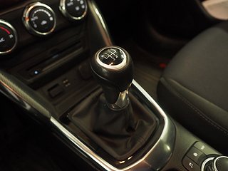 Halvkombi Mazda 2 18 av 20