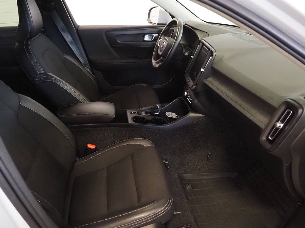 Volvo XC40 D3 150hk AWD Geartronic Kinetic | Drag | D-värm | 2020