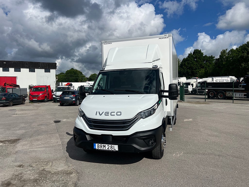 Iveco Daily 72C14G A8 CNG Skåpbil med Z-Lift