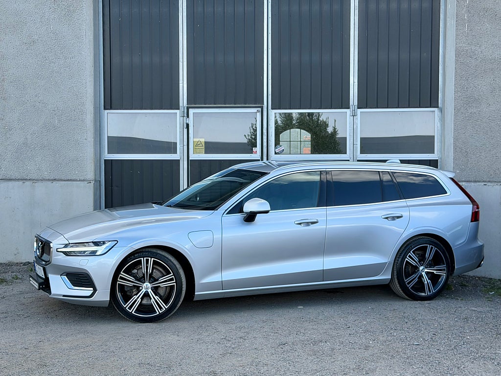 Volvo V60 Recharge T6 AWD Inscription Orrefors B-kamera Drag 