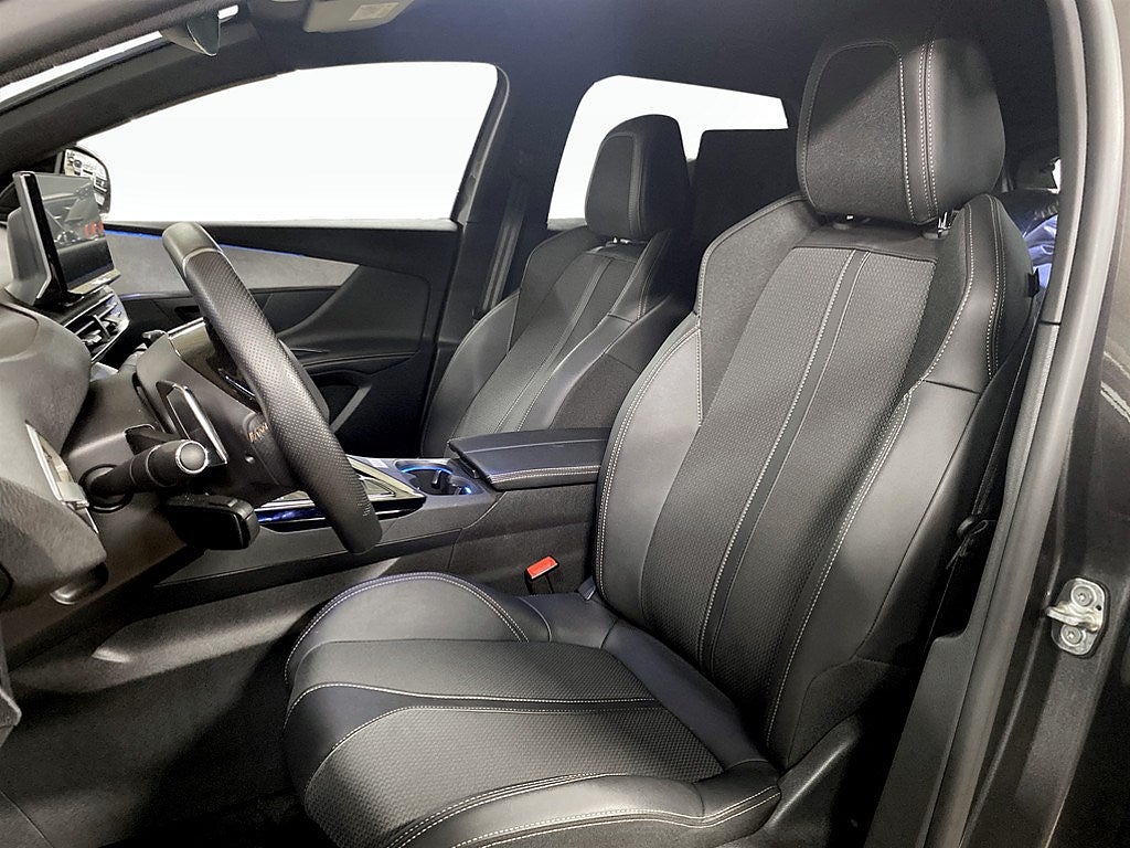 Bild på Peugeot 3008 GT 1.2 PT 130hk Aut - B-KAMERA, CARPLAY