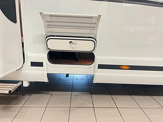 Husbil-integrerad Kabe IMPERIAL 910 QB 11 av 31