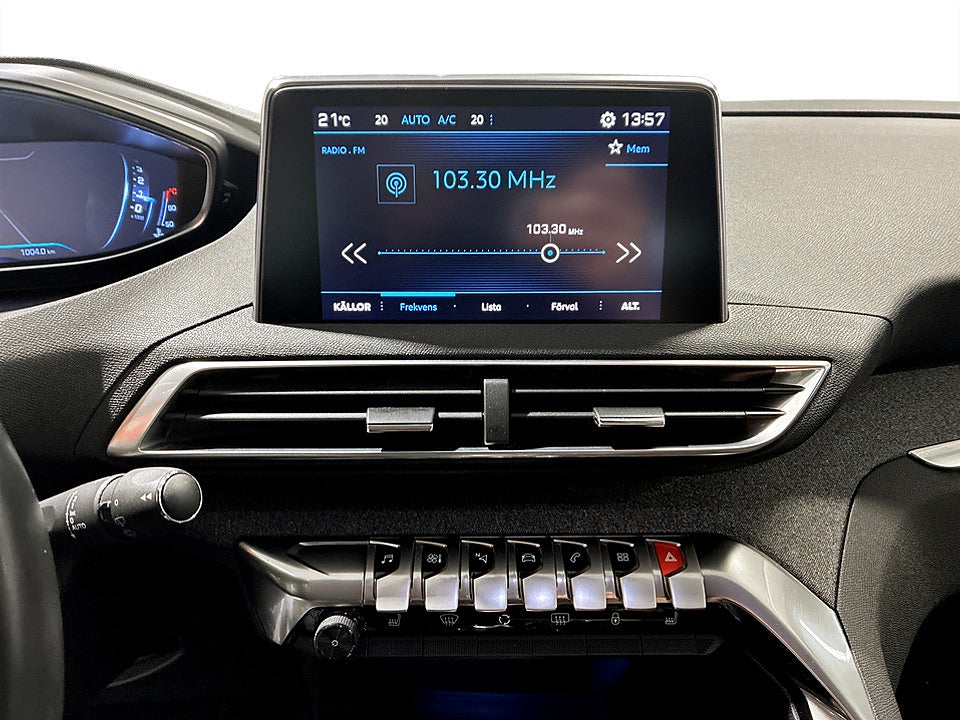 Bild på Peugeot 3008 Allure 1.2 PT 130hk Aut P-SENSORER 