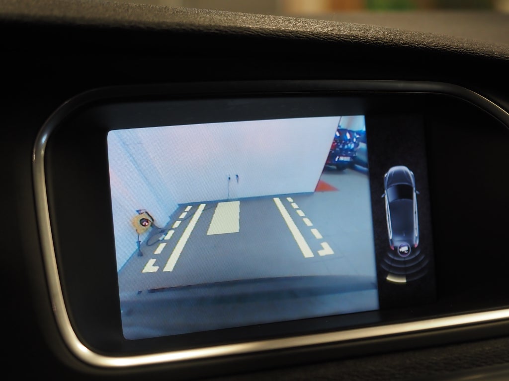 Volvo V40 D2 115hk Momentum Backkamera D-Värmare Kamrem bytt 2014