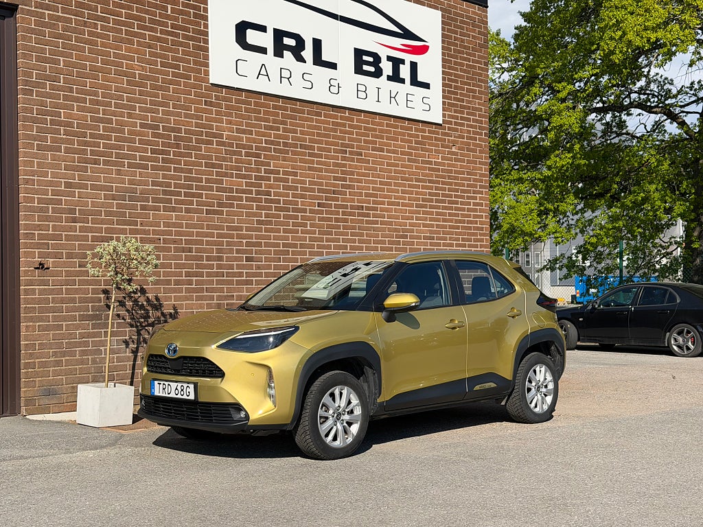 Toyota Yaris Cross Hybrid AWD-i e-CVT Active Rattvärme B-Kam Moms