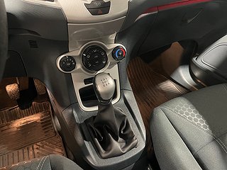 Halvkombi Ford Fiesta 18 av 22