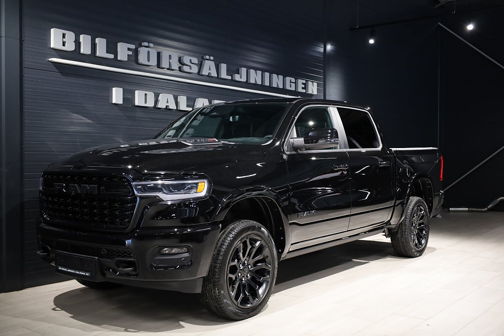 RAM 1500 Crew Cab Limited Night 548hk *OMG LEV* 