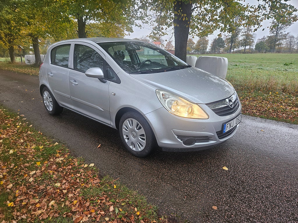 Opel Corsa 1.2 Twinport Svensksåld, Ny besiktigad u.a. Rostfri