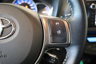 Halvkombi Toyota Yaris 18 av 22