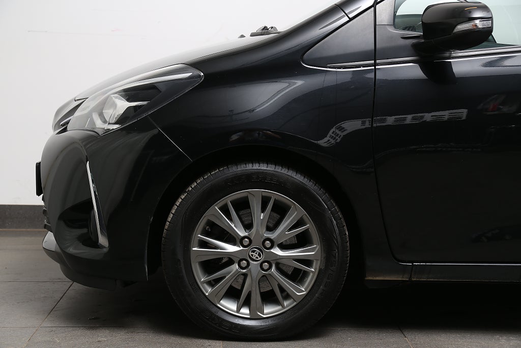 Toyota Yaris 1,5 VVT-iE Active 5-dörrar Bluetooth Kamera 2017