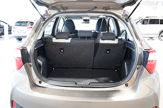 Halvkombi Toyota Yaris 21 av 21