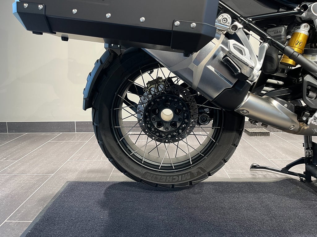 BMW R1250GSA / 3st väskor/Service avt. /Förlängd garanti/3,45% ränta