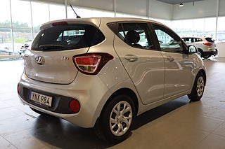 Halvkombi Hyundai i10 5 av 23