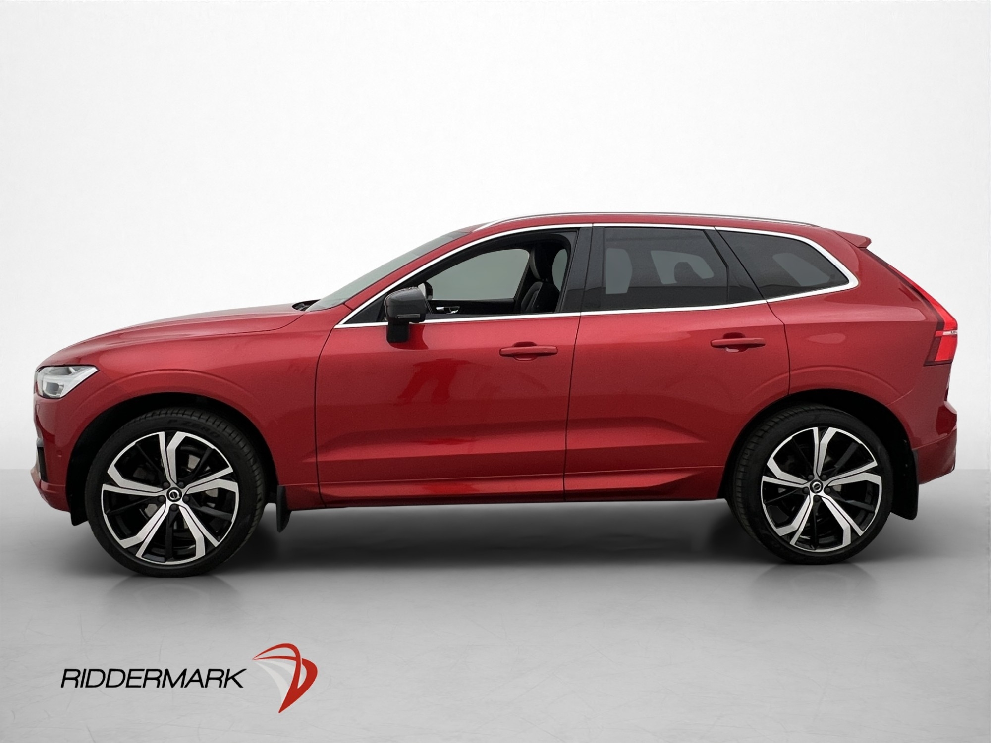 Volvo XC60 T5 AWD 250hk R-Design Pano 2018, bild 4/85