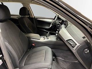 BMW 520d xDrive 190hk MOMS Dvärme HiFi Bkamera Rattvärme Navigation S&V