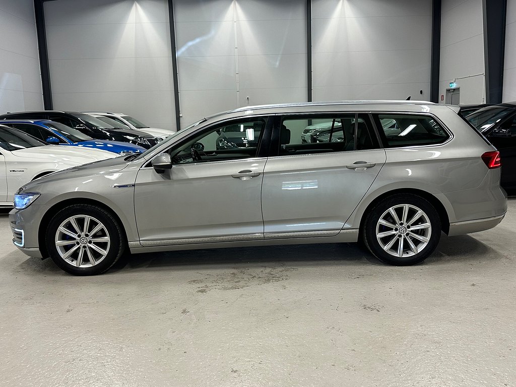 Volkswagen Passat SPORTSCOMBI GTE 218HK DRAG VÄRMARE KAMERA