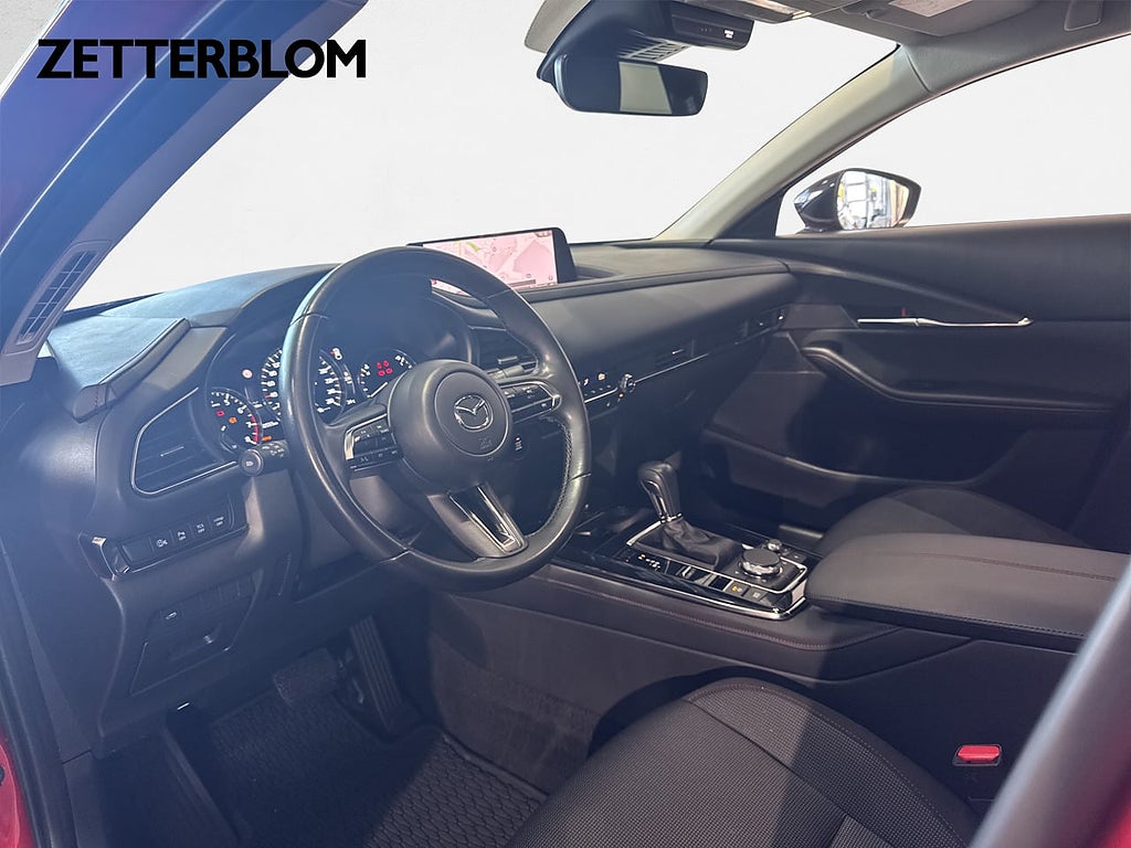 SUV Mazda CX-30 8 av 14