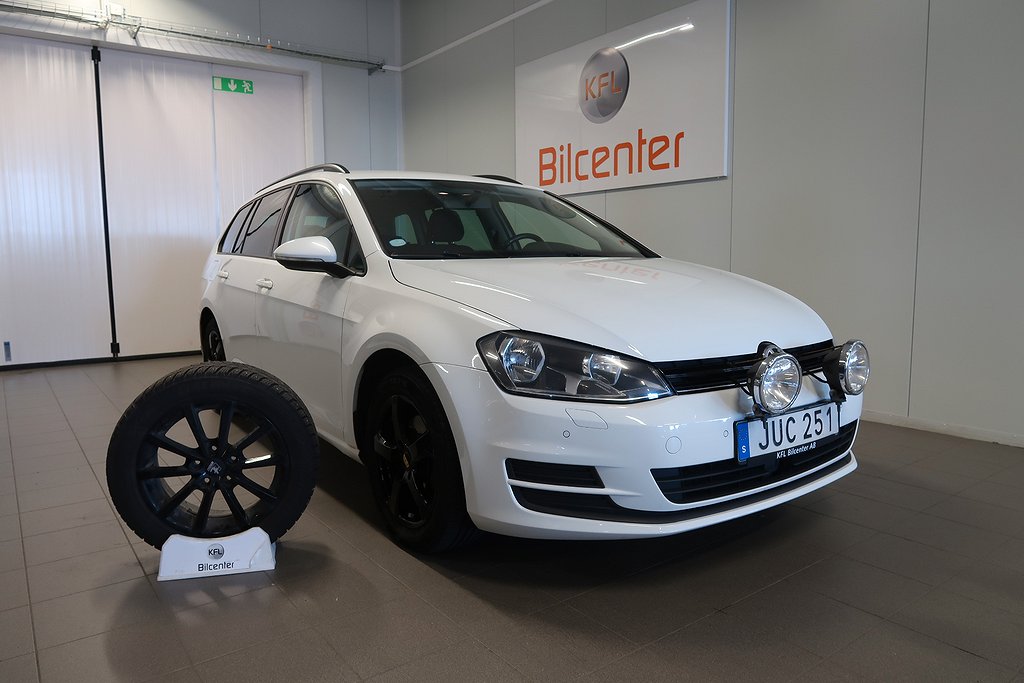 Volkswagen Golf 1.6 TDI Aut-Drag-Dieselvärmare-Kam-SoV Euro6