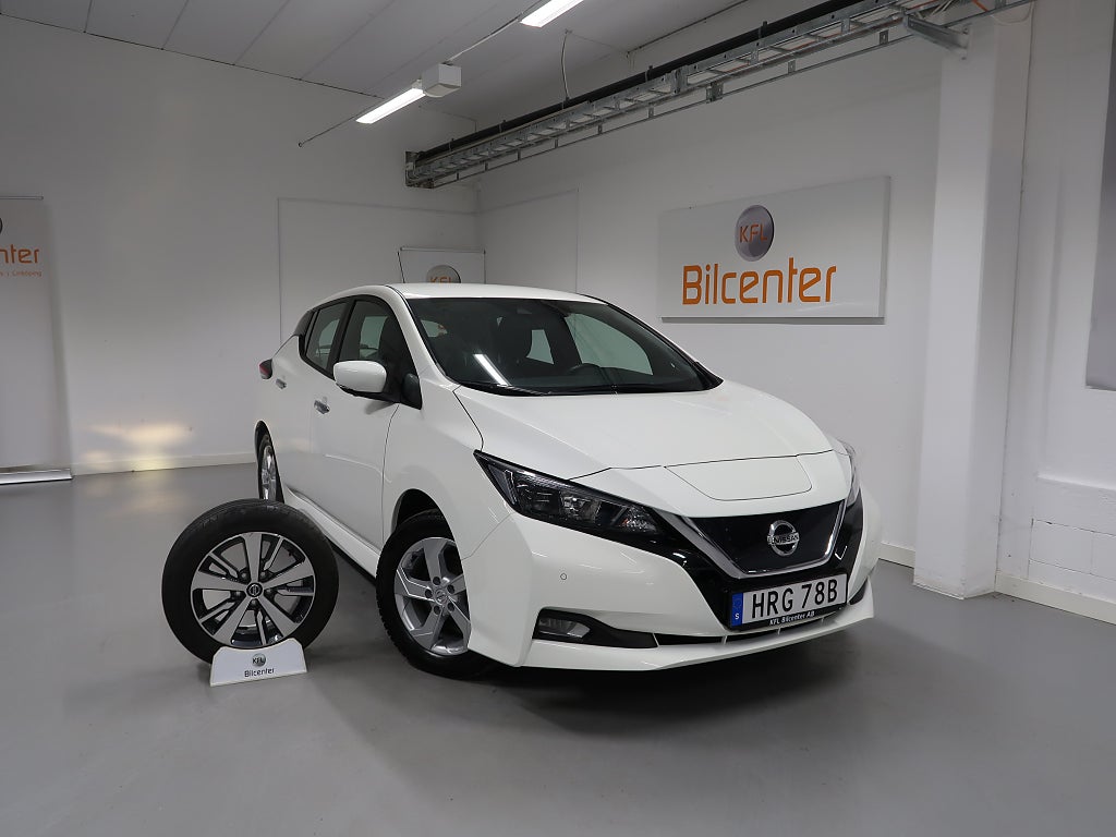 Nissan Leaf *KFL 10 år 2,99%* V-Däck ingår 360°-CarPlay-Rattvärme-Keyless-Ad