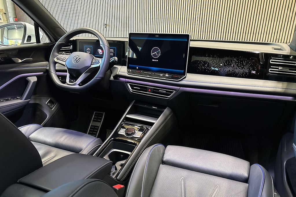Volkswagen Tiguan eHybrid 1.5 TSI  R-Line Pano Massage HUD