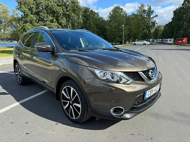 Nissan Qashqai 1.2 DIG-T 115 HK Tecna-Plus. NAVI Panorama Backkamera.