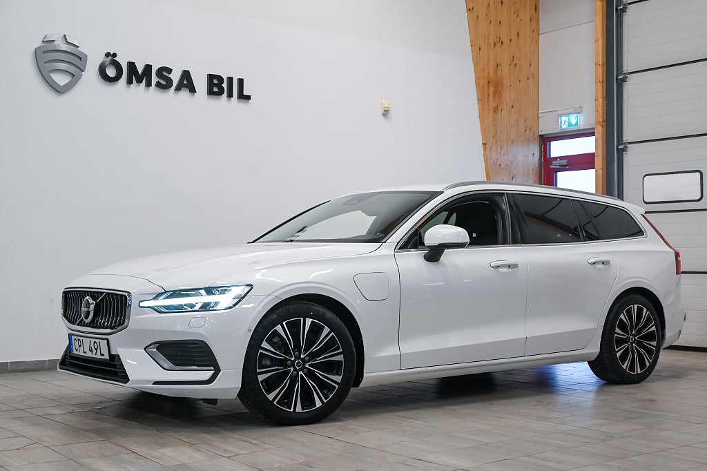Volvo V60 Recharge T6 AWD 360° Navi Drag Värmare 350hk