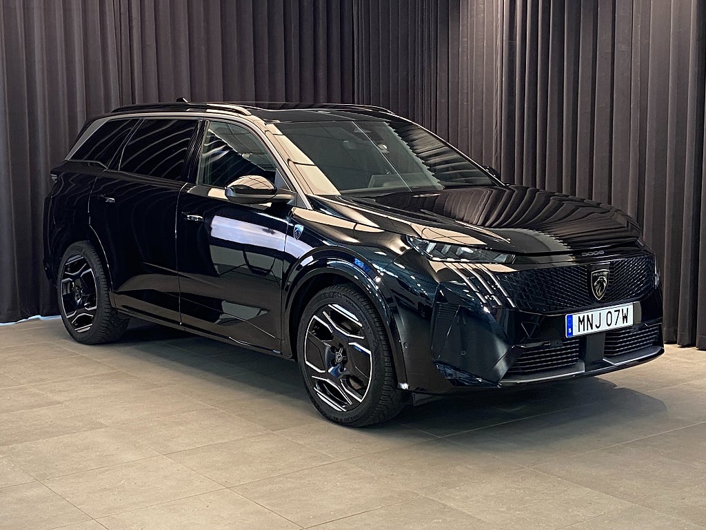 Peugeot E-5008 GT ULTIMATE 4x4 Launch Edition