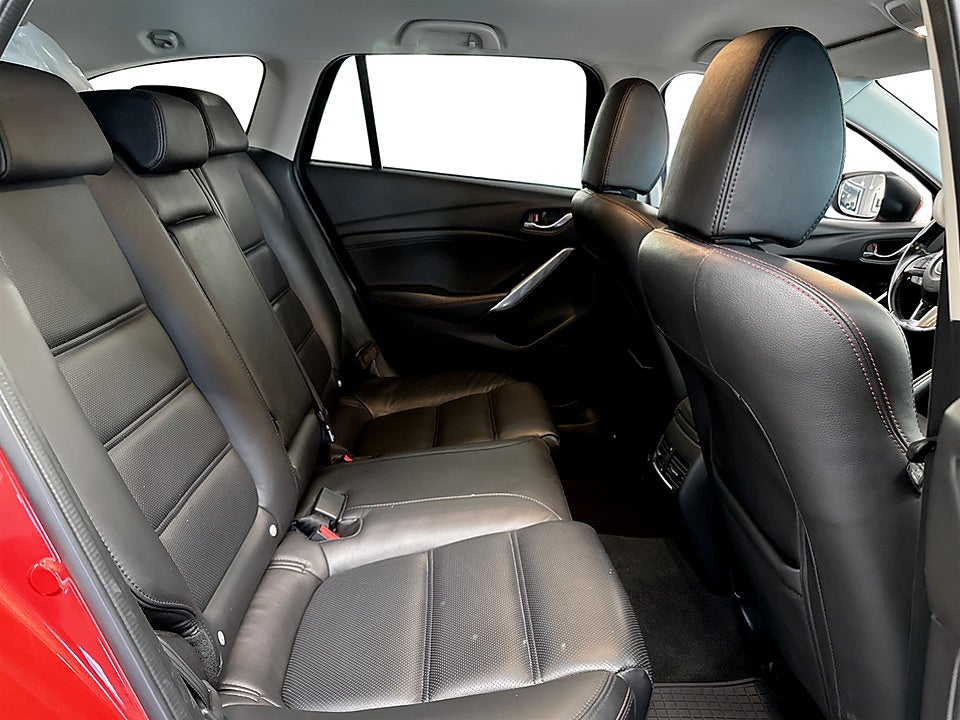 Bild på Mazda 6 Wagon Optimum 2.2 SKYACTIV-D 175hk Aut B-KAMERA ELSTOL