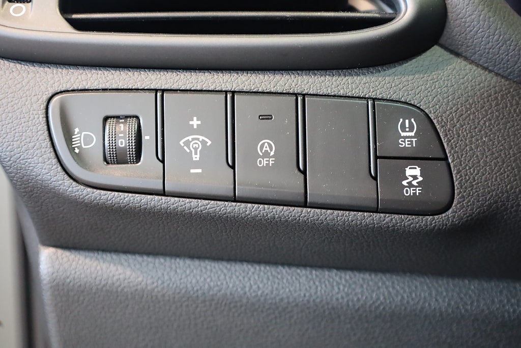 Hyundai i30 1.0 T-GDI AUT Essential Kamera Rattvärme Leasbar