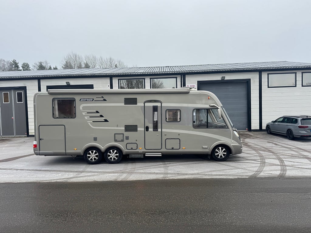 Hymer B 798 SL , Hydraulstöd, Litiumbatteri, lågmilare