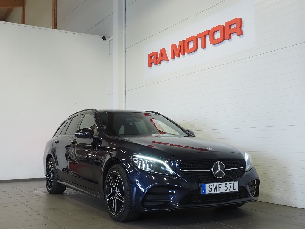 Mercedes-Benz C300 de 300 T de 9G-Tronic AMG Line, Night Edition 306hk | Drag 2021