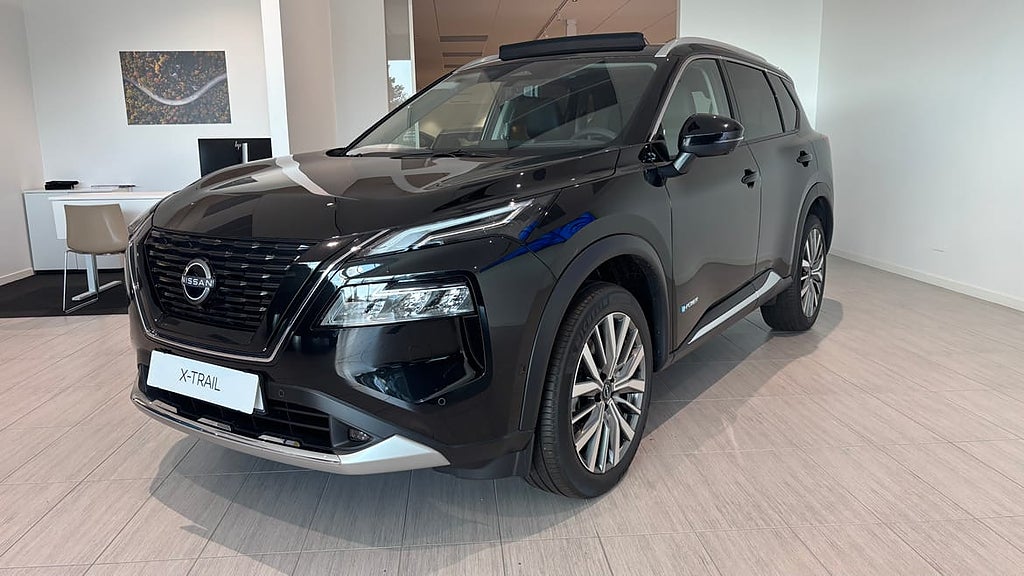 Nissan X-Trail Tekna+ e-4ORCE 7 säten LAGERIL MED OMGÅEND...