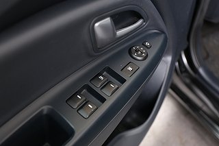 Halvkombi Kia Rio 11 av 21