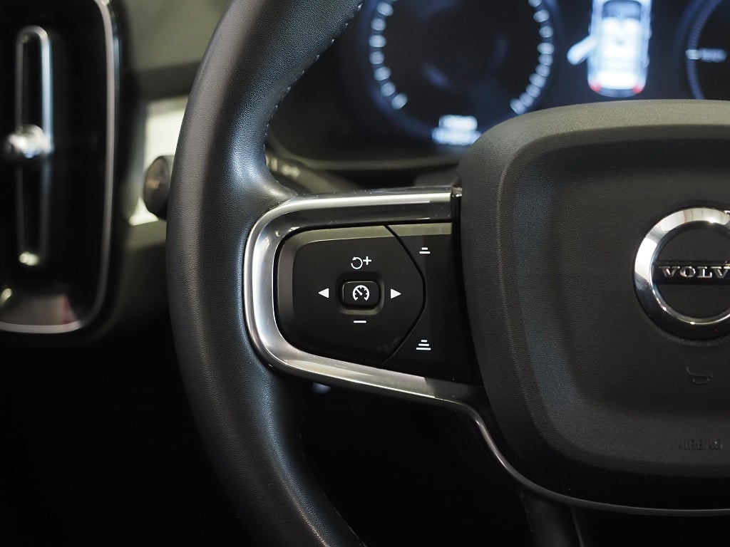 Volvo XC40 Recharge T4 DCT Inscription Expression Kamera ACC 2022