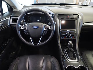 Sedan Ford Mondeo 14 av 24