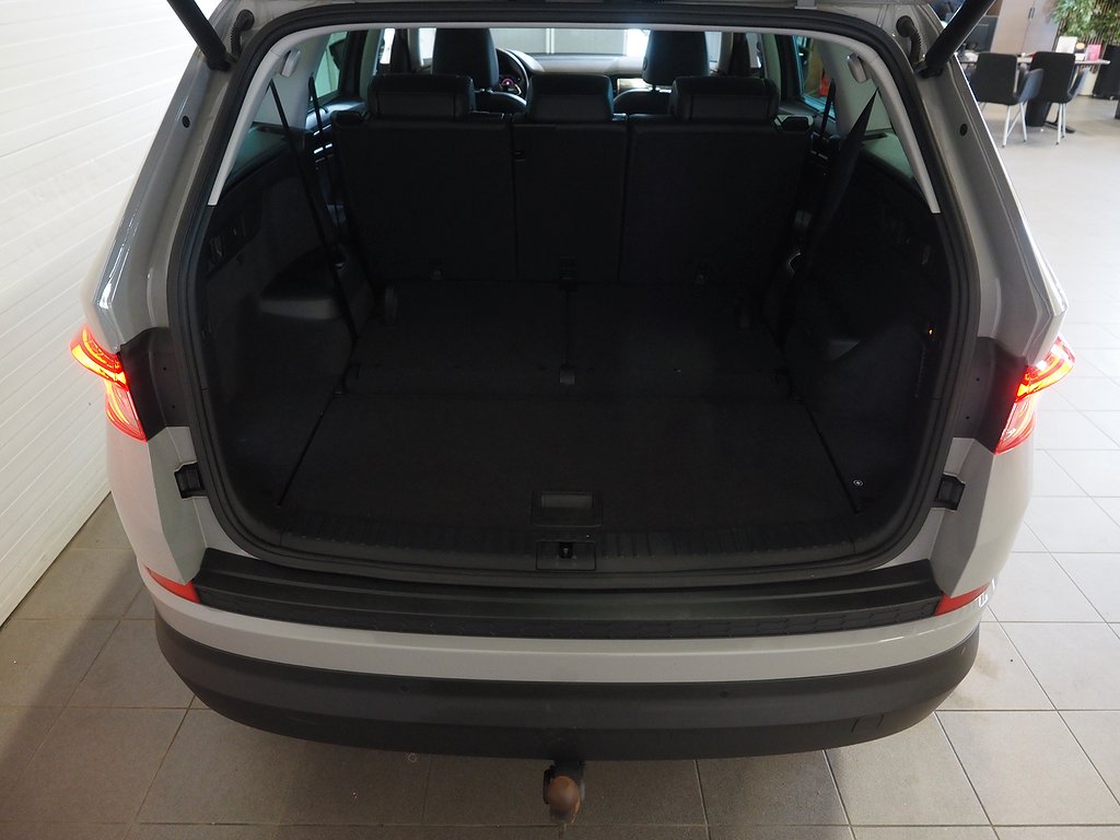 Skoda Kodiaq 2.0 TDI 200hk 4x4 | 7-sits |Drag|D-värm|Pano| 2021