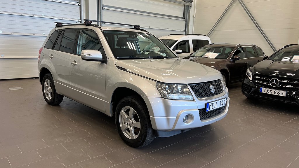 Suzuki Grand Vitara 2.4 4WD Manuell 5-Dörrar Välvårdad