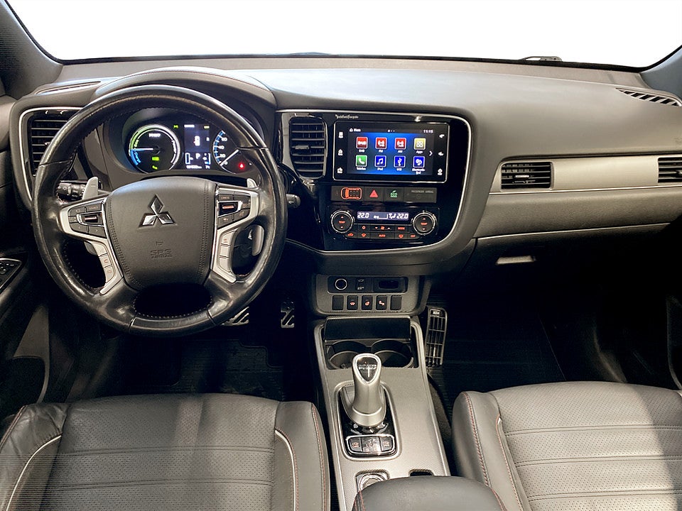 Bild på Mitsubishi Outlander PHEV Aut AWD B-KAMERA PANO ELSTOL 203hk