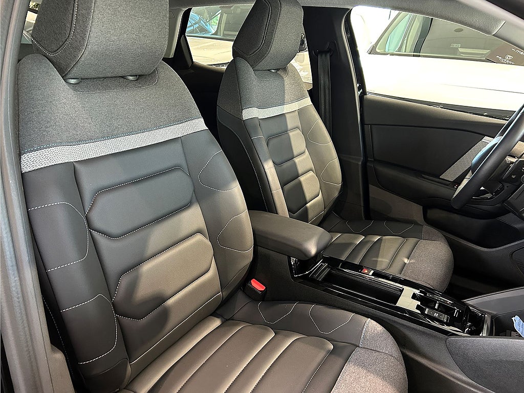 Bild på Citroën C4 Shine 1.2 PT 131hk Aut - B-KAMERA, CARPLAY