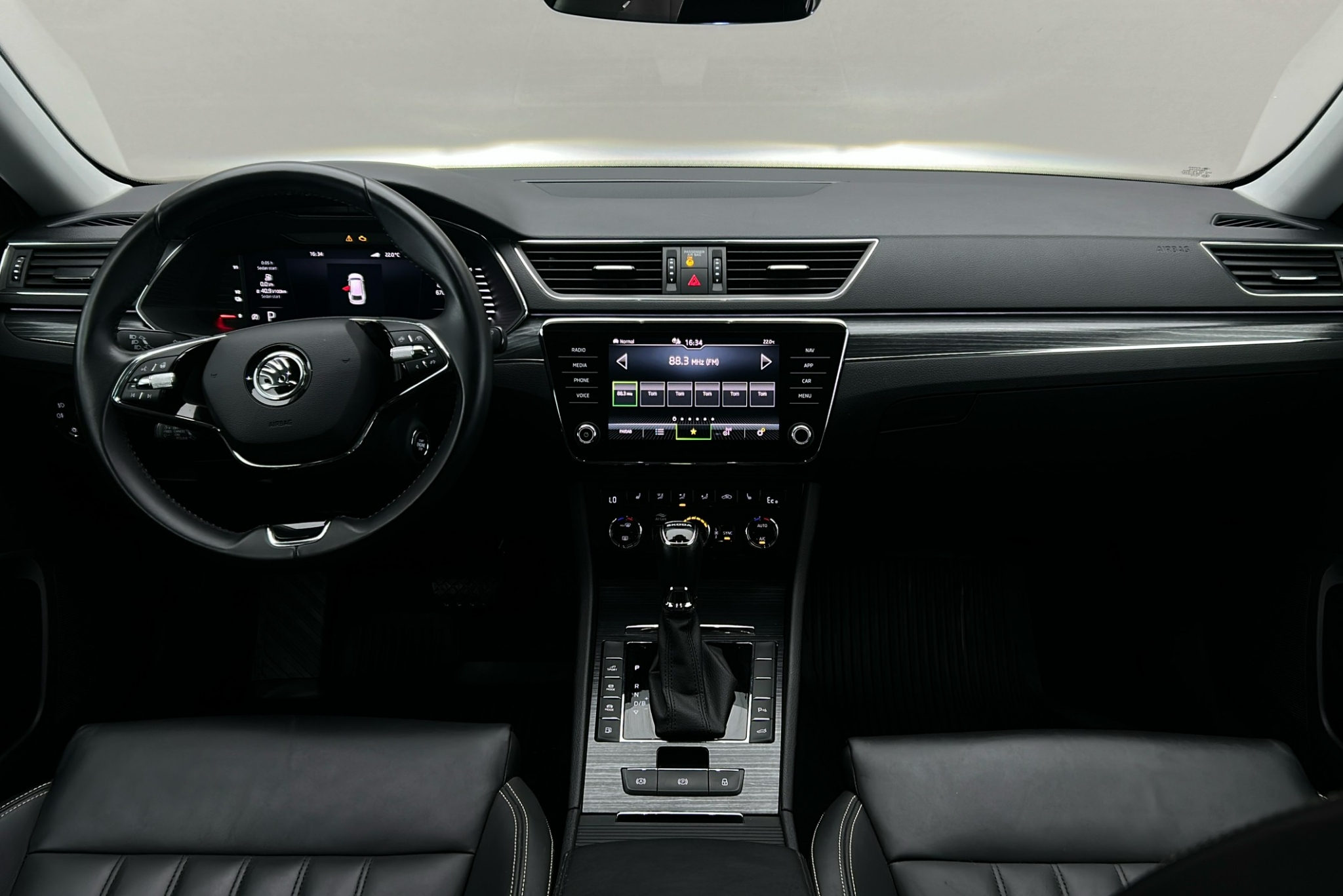 Skoda Superb 2023, bild 3/10