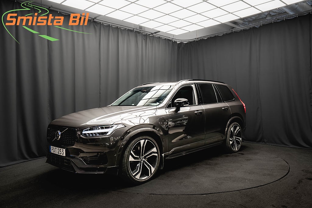 Volvo XC90 Recharge II T8 AWD Ultimate Dark B&W 22' LUFT MOMS DRAG